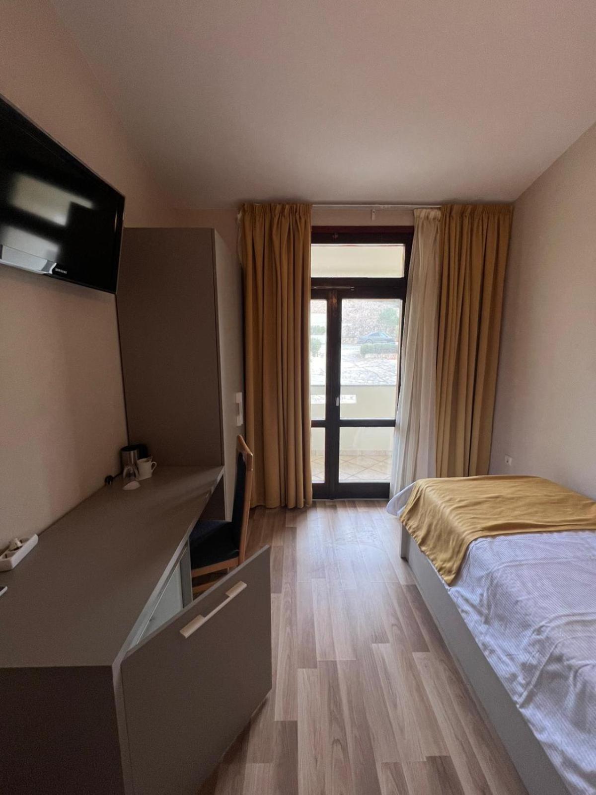 Bellevue Rooms Stara Baska Exterior photo