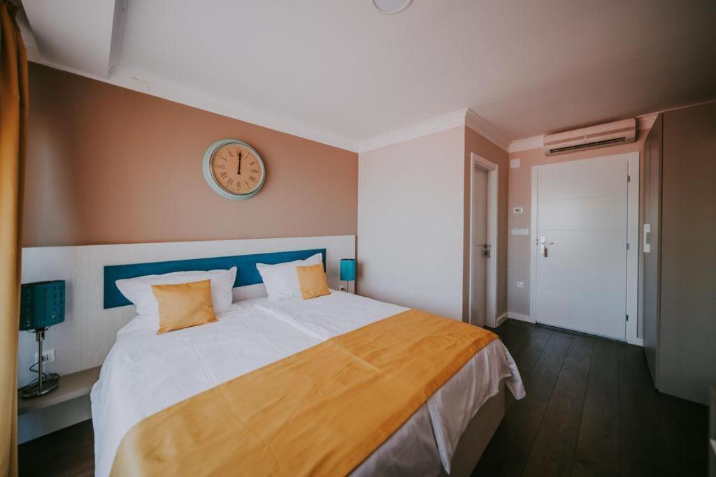 Bellevue Rooms Stara Baska Exterior photo