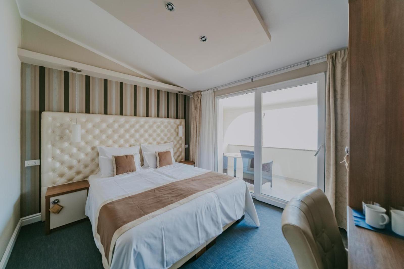 Bellevue Rooms Stara Baska Exterior photo